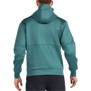 Achterzijde van de petrolgroene Bullpadel Hoodie Boyal met capuchon op het model