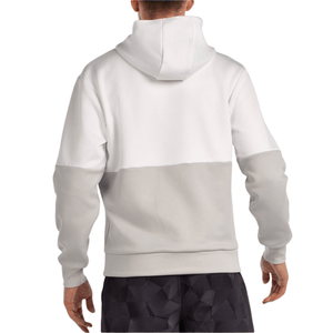 Achterkant van de wit met beige Bullpadel Hoodie Boyal met capuchon op het model