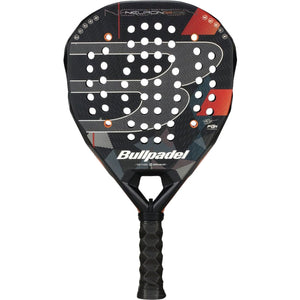 Bullpadel NEURON 02 Edge 26 padelracket in zwart met rood en wit, vooraanzicht