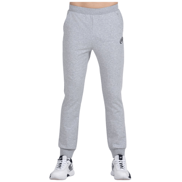 Vooraanzicht van de lichtgrijze Bullpadel Pants Basar joggingbroek met klein logo