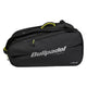 Zijaanzicht van de zwarte Bullpadel XPLO 2026 racketbag met limegroene accenten en grijs logo