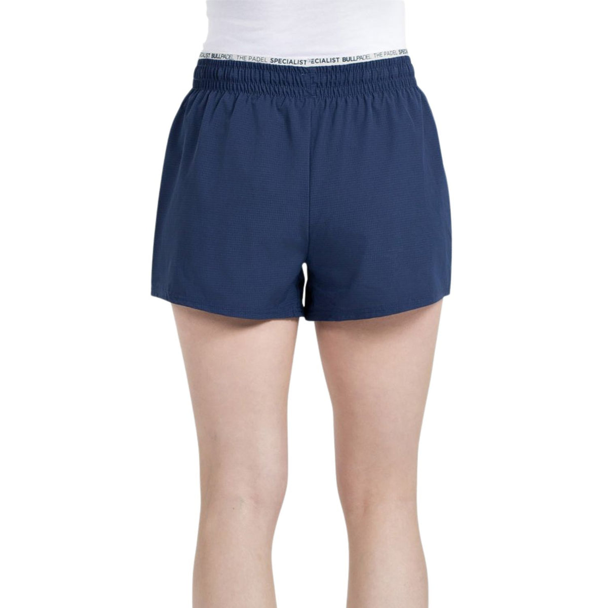 Achteraanzicht van de donkerblauwe Bullpadel Pinolu short voor dames