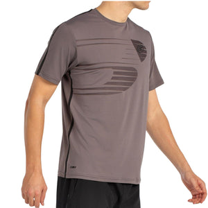 Zijaanzicht van het taupebruine Bullpadel T-Shirt Moeche met logoprint op de borst