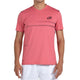 Model draagt het roze Bullpadel Montuno T-shirt voor heren, vooraanzicht met logo