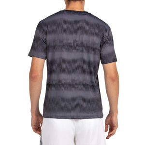 Achterzijde van het zwarte Bullpadel Pasco T-shirt met witte short