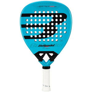 Bullpadel Vertex 05 W 26 dames padelracket in blauw met zwart patroon, vooraanzicht