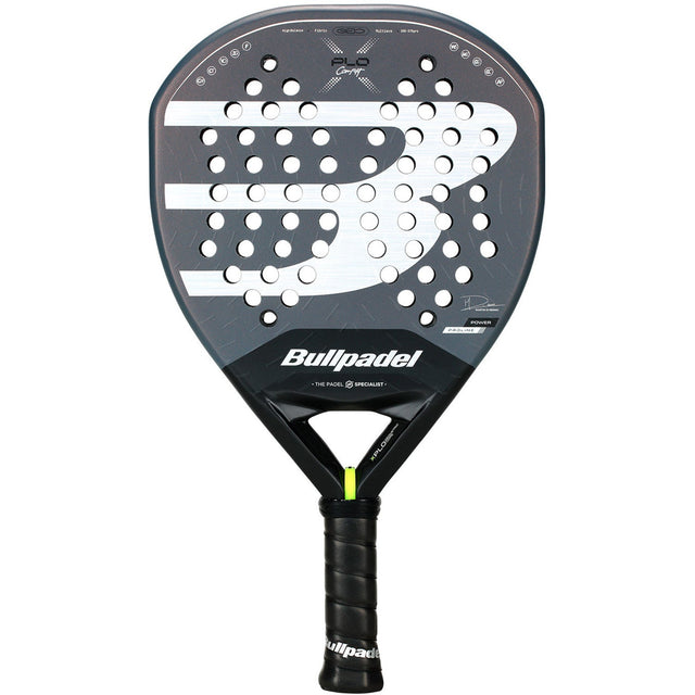Bullpadel XPLO Comfort 26 padelracket in donkergrijs met witte strepen, vooraanzicht