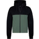 Vooraanzicht van het zwarte By VP zip jacket met groen vlak en zwarte capuchon