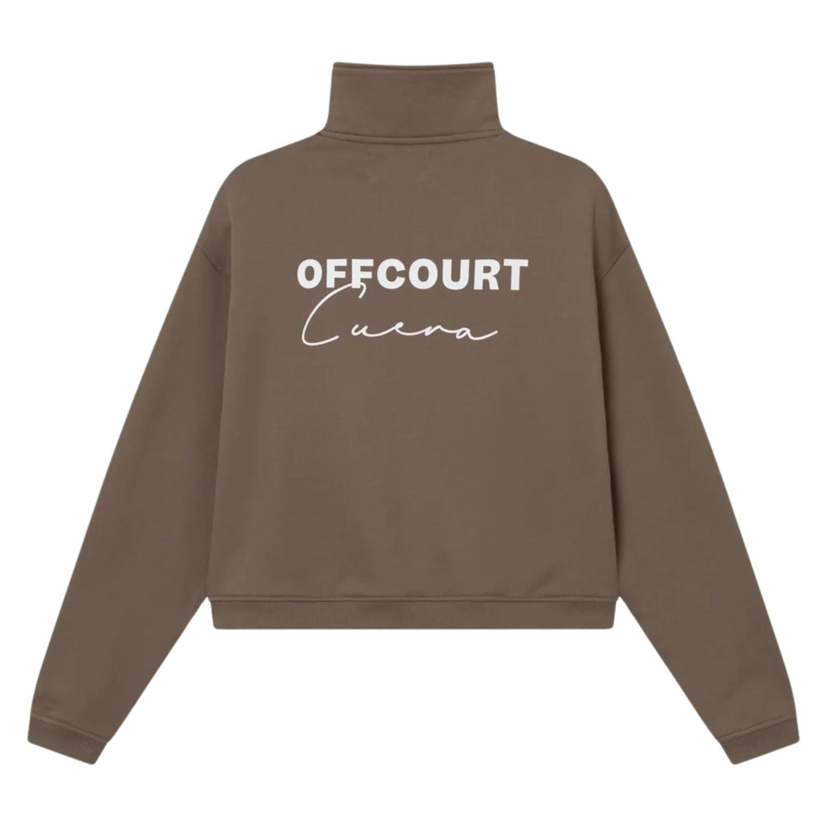 Achterzijde van de bruine Cuera Offcourt sweater met witte OFFCOURT-print