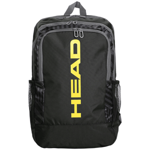 Vooraanzicht van de zwarte Head 17L rugzak met geel Head-logo en twee zijvakken