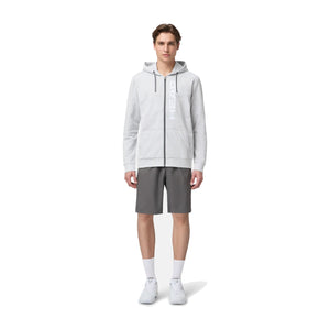 Model in volledige HEAD-outfit met de Club Original Hoodie FZ in Grijs - ten voeten uit