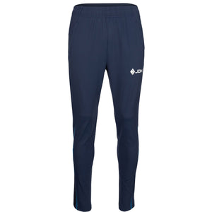 Vooraanzicht van de donkerblauwe JDH Carbon Pro broek met wit logo op de rechterdij