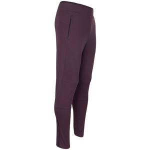 Schuin achteraanzicht van de aubergine JDH Performance broek