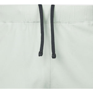 Detail van de tailleband van de mintgroene JDH Performance Short met donker trekkoord