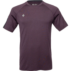Vooraanzicht van het aubergine JDH Performance T-Shirt met ronde hals en korte mouwen