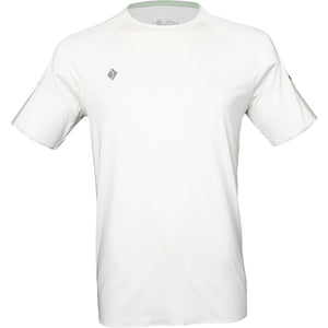 Vooraanzicht van het JDH Performance T-Shirt White met grijs merklogo op de linkerborst
