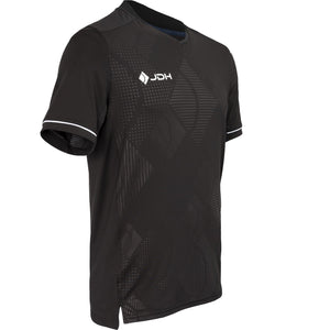 Zijaanzicht van het zwarte JDH T-Shirt Carbon Pro met split in de onderzoom