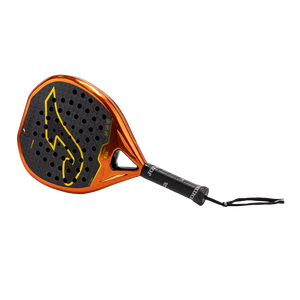 Joma Blast Pro Sft 2026 padelracket schuin liggend in oranje met gele opdruk