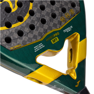 Detail van het groene hart van het Joma Hyper Pro Sft 2026 met 3K Carbon-aanduiding
