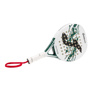 Joma Master 2026 padelracket schuin liggend in wit met groen bladdessin