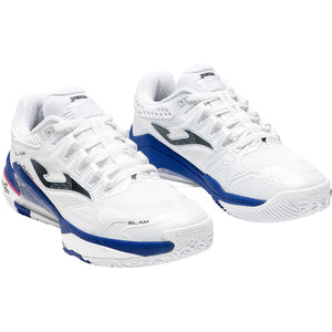 Paar Joma Slam Men 2026 padelschoenen in wit met blauw, schuin vooraanzicht