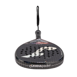 Bovenaanzicht van de Joma Valkiria Pro Hrd 2026 met Jomapadel-opdruk op de framerand