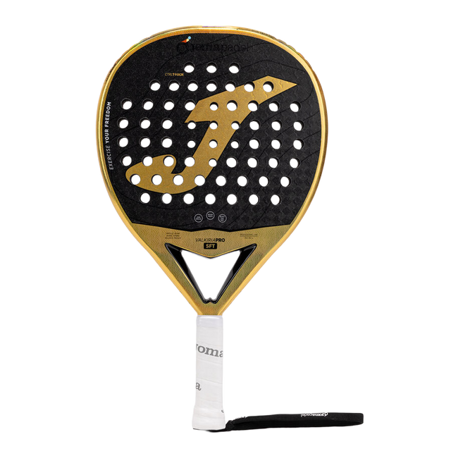 Joma Valkiria Pro Sft 2026 padelracket in goud met zwart, vooraanzicht met witte grip