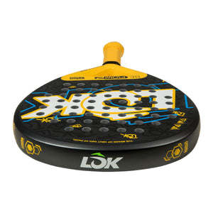 Bovenaanzicht van het gele Lok Be Flow 2 met LOK-wordmark op de framerand
