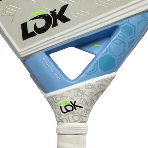 Detail van het blauwe hart van het Lok Carbon Hype 2 FDB met LOK-logo