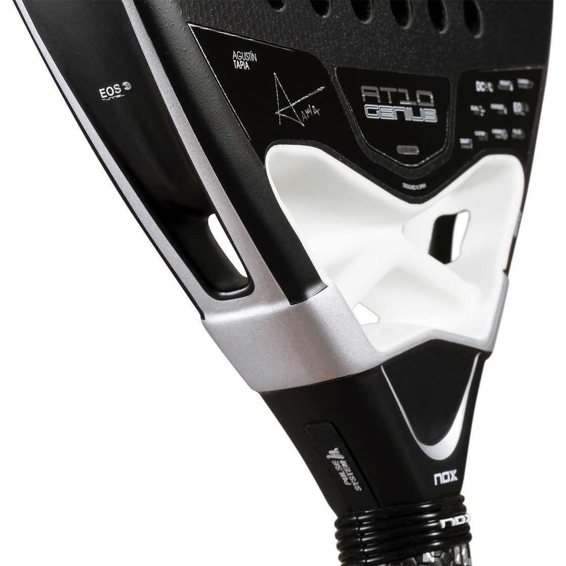 Detail van het witte hart van de NOX At10 Genius Attack 18K 2026