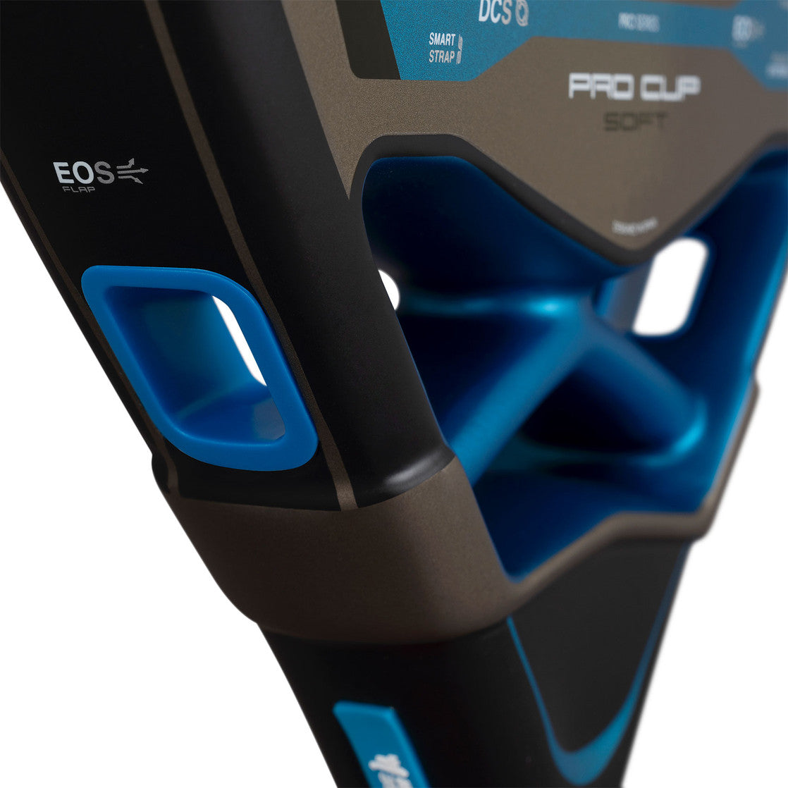 Detail van het blauwe hart van de NOX At10 Pro Cup Soft 2026 met Pro Cup-opdruk