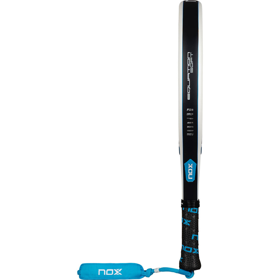 Zijaanzicht van de NOX Equation Soft Advanced 2026 met blauwe polsband
