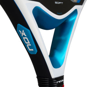 Close-up van het blauwe hart van de NOX Equation Soft Advanced 2026