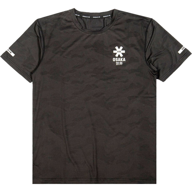 Vooraanzicht van het zwarte Osaka T-Shirt Training met camoprint en wit sterlogo