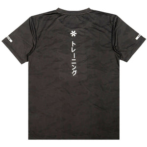 Achterkant van het zwarte Osaka T-Shirt Training met witte Japanse tekens op het rugpand