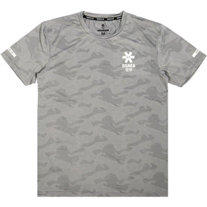 Vooraanzicht van het grijze Osaka T-Shirt Training met camouflagemotief en OSAKA-logo