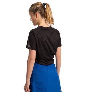Achterzijde van het zwarte Osaka Training T-shirt op model