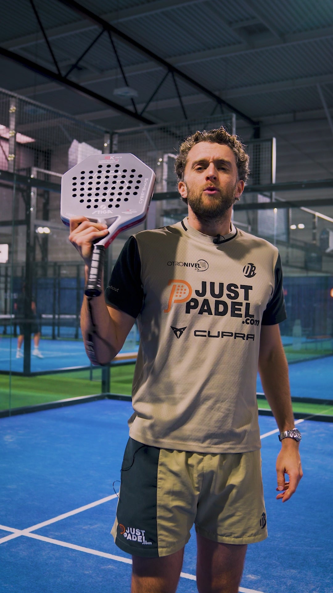Stiga Cybershape 18K X Hard - Padelracket - Justpadel.com