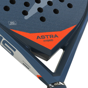 Detail van het hart van het Siux Astra Hybrid 26 met oranje opdruk ASTRA HYBRID