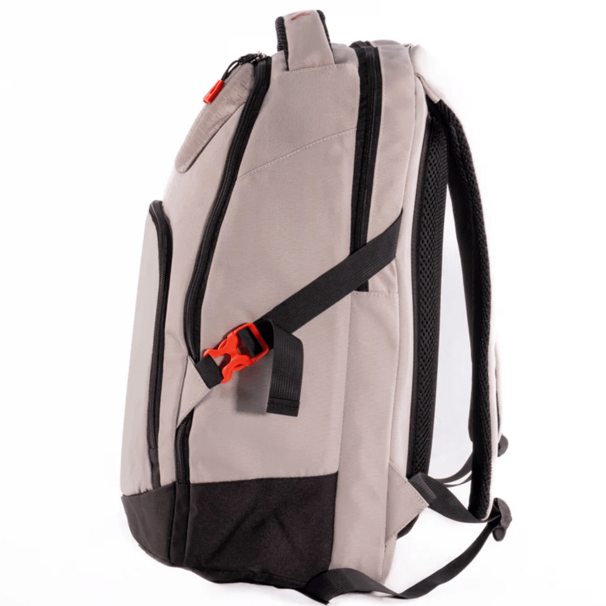 Andere zijkant van de beige Siux Edge 2026 rugzak met zwarte compressieband en gesp