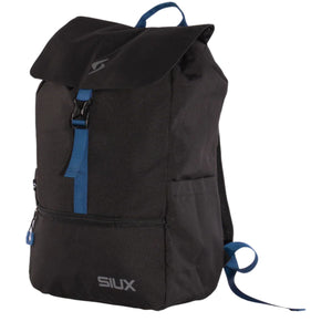 Andere schuine hoek van de zwarte Siux Pulse 2026 rugzak met blauwe trekkoorden
