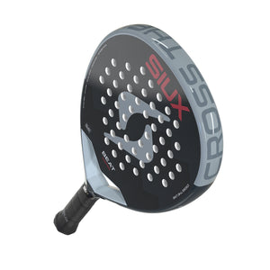 Siux Beat Control 3 26 padelracket schuin van onderen met zwarte grip in beeld