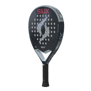 Siux Beat Control 3 26 padelracket schuin vooraanzicht, rondvorm in zwart met grijs