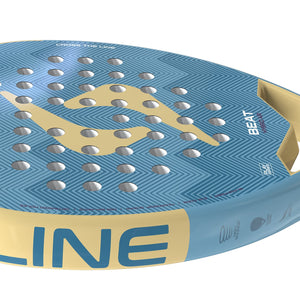 Detail van het blauwe slagvlak van het Siux Beat Hybrid Air 3 26 met tekst CROSS THE LINE