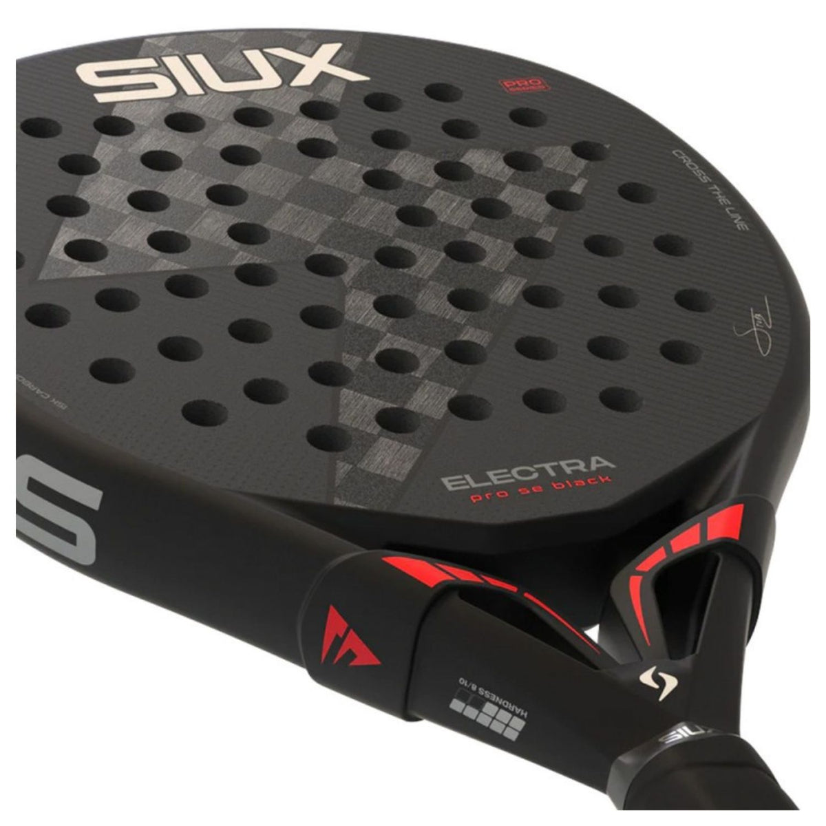 Detail van het slagvlak en hart van de Siux Electra Pro SE Black 2026 met rode accenten