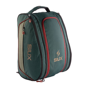 Schuin zijaanzicht van de donkergroene Siux Edge 2026 racketbag met twee ritsvakken