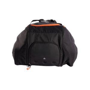 Onderkant van de zwarte Siux Tour 2026 racketbag met geritst schoenenvak en oranje rits