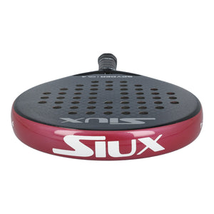 Bovenaanzicht van het Siux Spyder Control 4 met wit SIUX-logo op de rode framerand