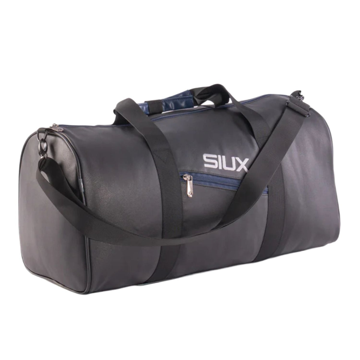 Schuin vooraanzicht van de zwarte Siux The King Bag 2026 met rond kopvak en zilvergrijs logo
