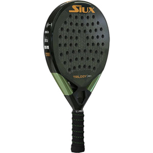 Siux Trilogy Pro 5 padelracket schuin vooraanzicht, rondvorm in zwart en groen